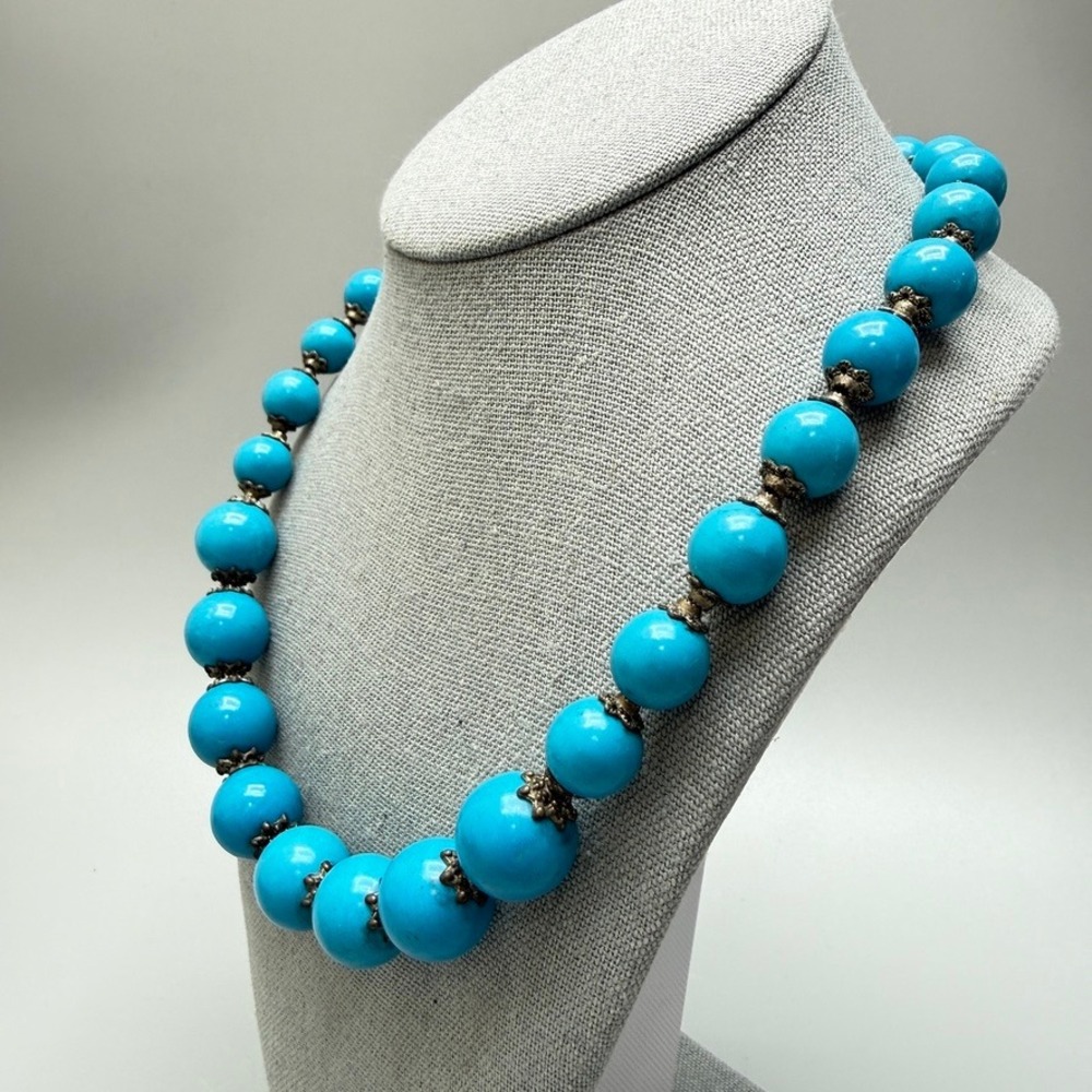 Robin Egg Blue Round‎ Graduated Dyed Stone Bead Necklace 18" Silver Tone Spacers - Picture 4 of 9